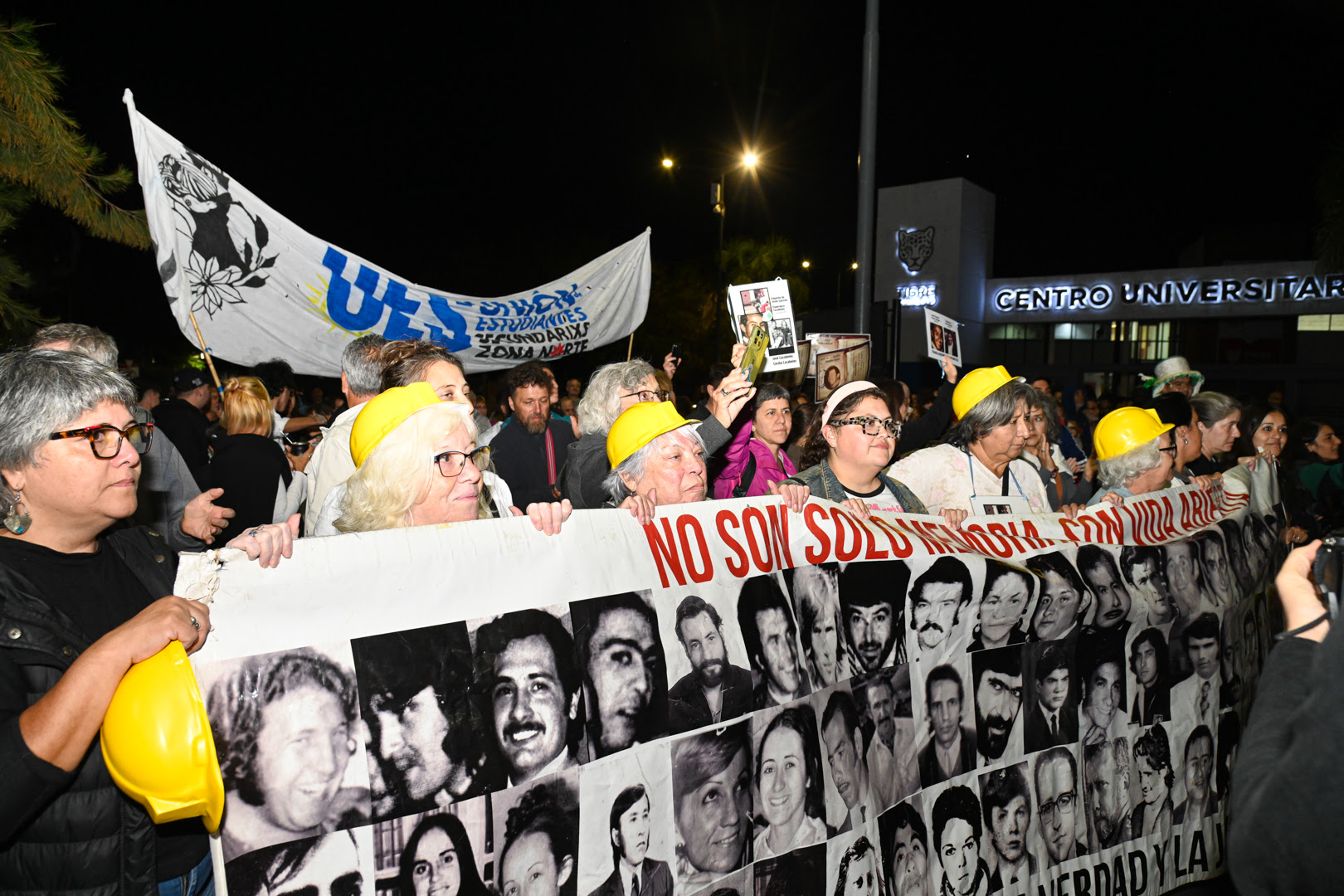 Homenaje Tigre obreros Astarsa 50 años golpe