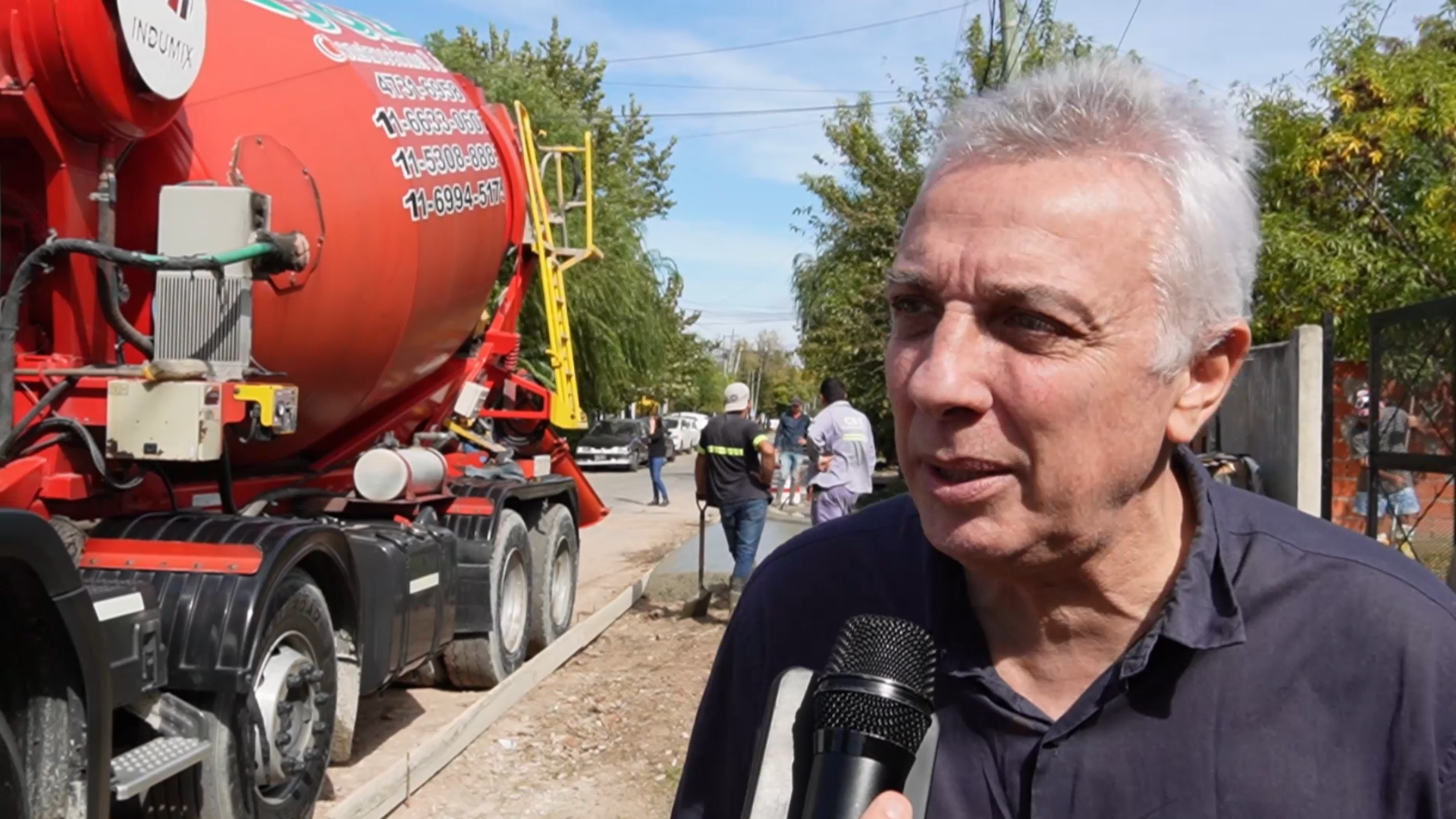 En la localidad de General Pacheco, el intendente de Tigre, Julio Zamora, recorrió las obras que ejecuta el Municipio en el barrio de Las Tunas