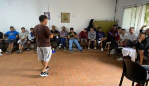 En la Casa de Jóvenes “Levántate y Camina” de Ricardo Rojas, el Municipio de Tigre llevó a cabo el primer encuentro de los talleres "Nuevas masculinidades". Durante la jornada, los presentes realizaron diferentes actividades y participaron de un espacio de debate e intercambio con el fin de repensar su rol en la sociedad.