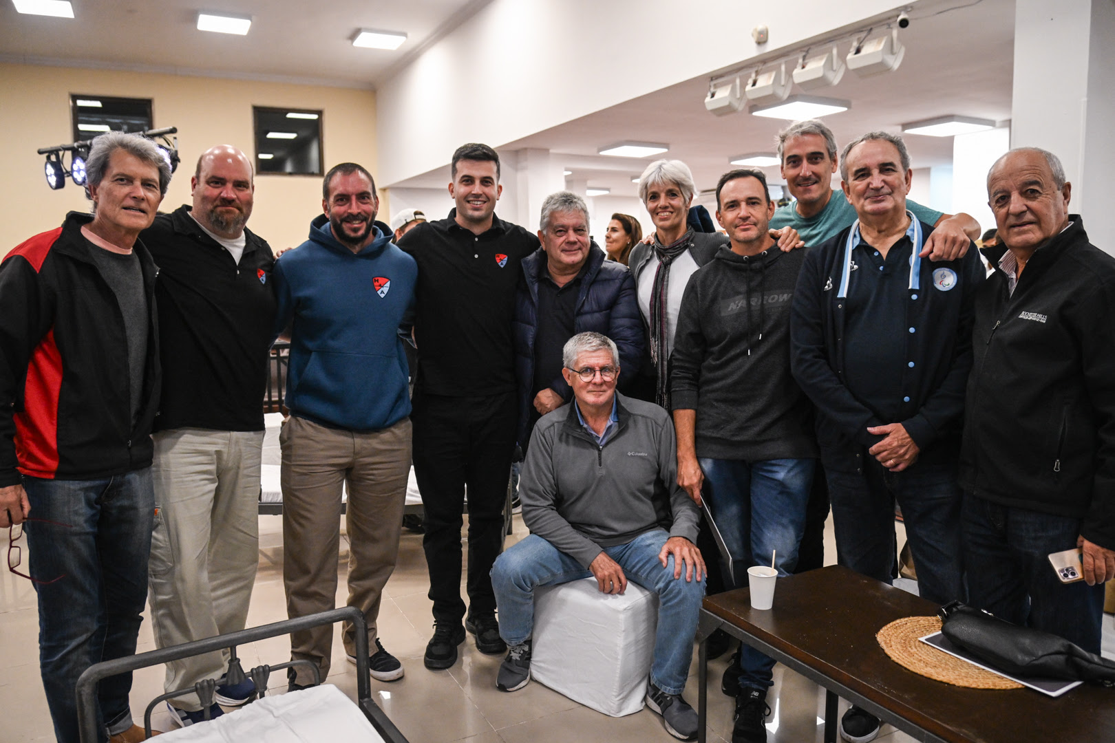 En el HCD, autoridades locales reconocieron a las 13 instituciones y a sus deportistas por su dedicada labor en el deporte insignia de la ciudad. Durante la actividad, se entregó una distinción a los remeros más destacados del partido.