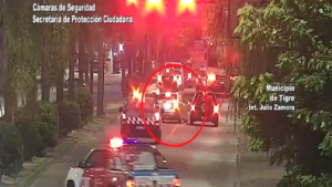Móviles del COT e inspectores de tránsito interceptan al vehículo en el cruce de Ruta 197 y Río Negro.
