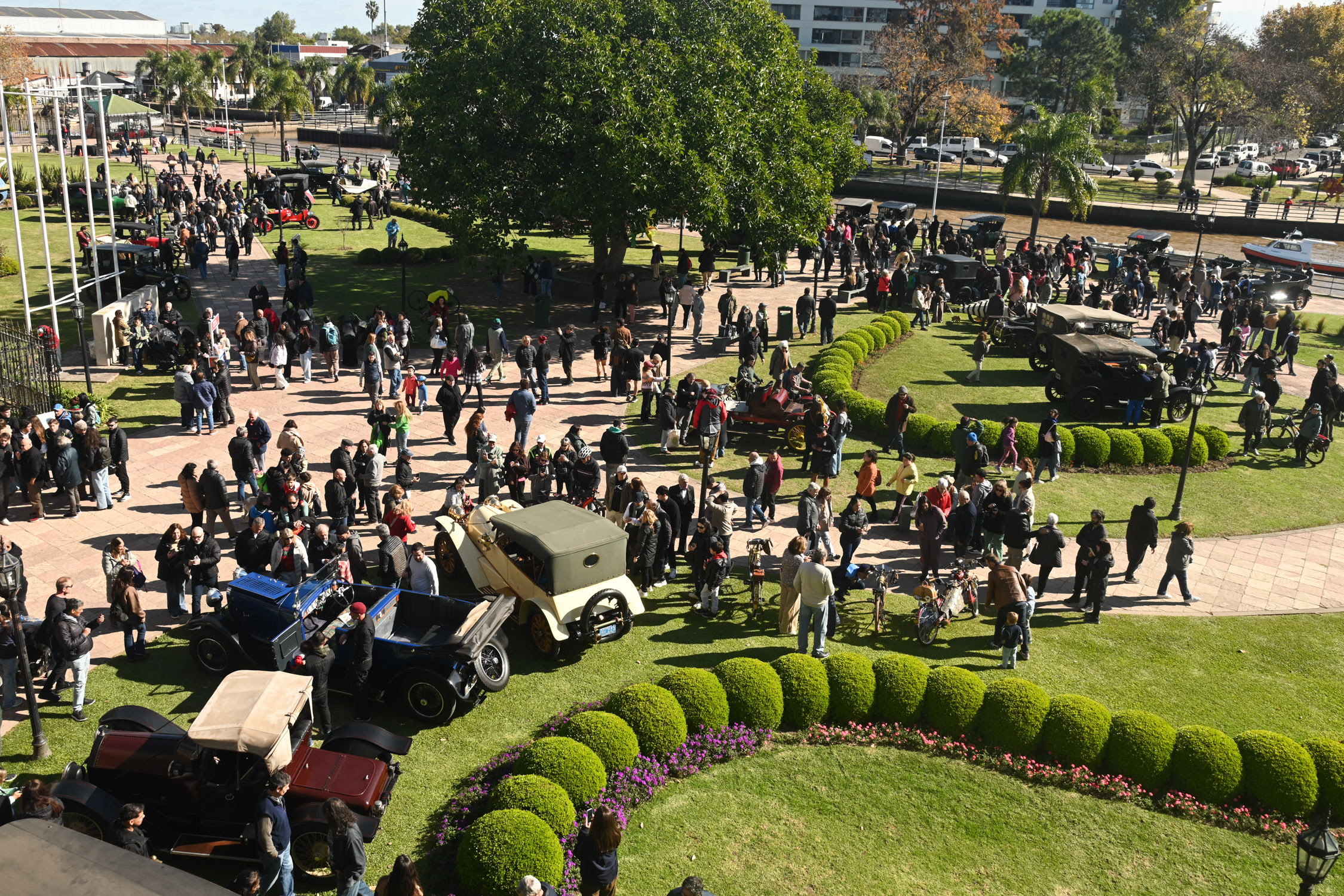 Los jardines del MAT fueron la sede del 120º aniversario del Gran Premio Recoleta-Tigre