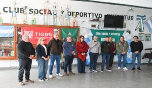 El intendente Julio Zamora formó parte de los festejos patrios en el Club Juventud de Rincón de Milberg.