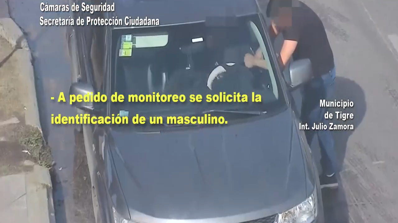 Dispositivo de seguridad y patrullas del COT interviniendo en la detención de los implicados en Benavídez