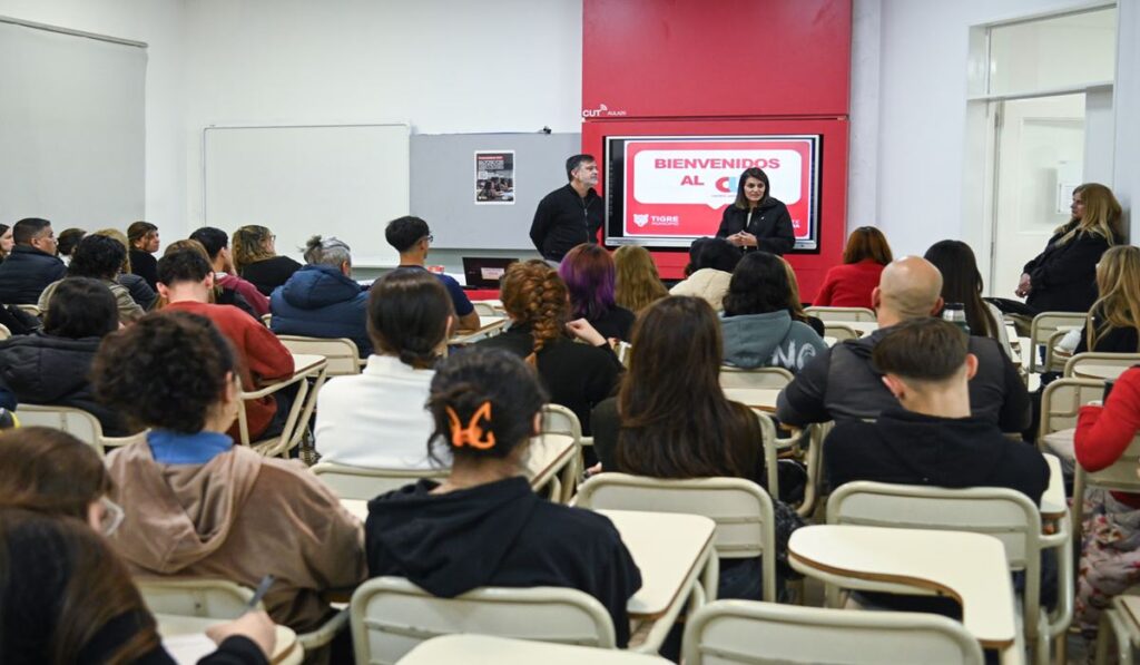 El Municipio llevó a cabo una nueva jornada del Taller de Orientación Vocacional en el Centro Universitario Tigre (CUT). Los estudiantes de sexto año de secundaria participaron de una recorrida por el espacio y se presentaron las ofertas académicas locales