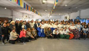 Adultos mayores celebraron el 9 de Julio en las instalaciones renovadas del polideportivo municipal