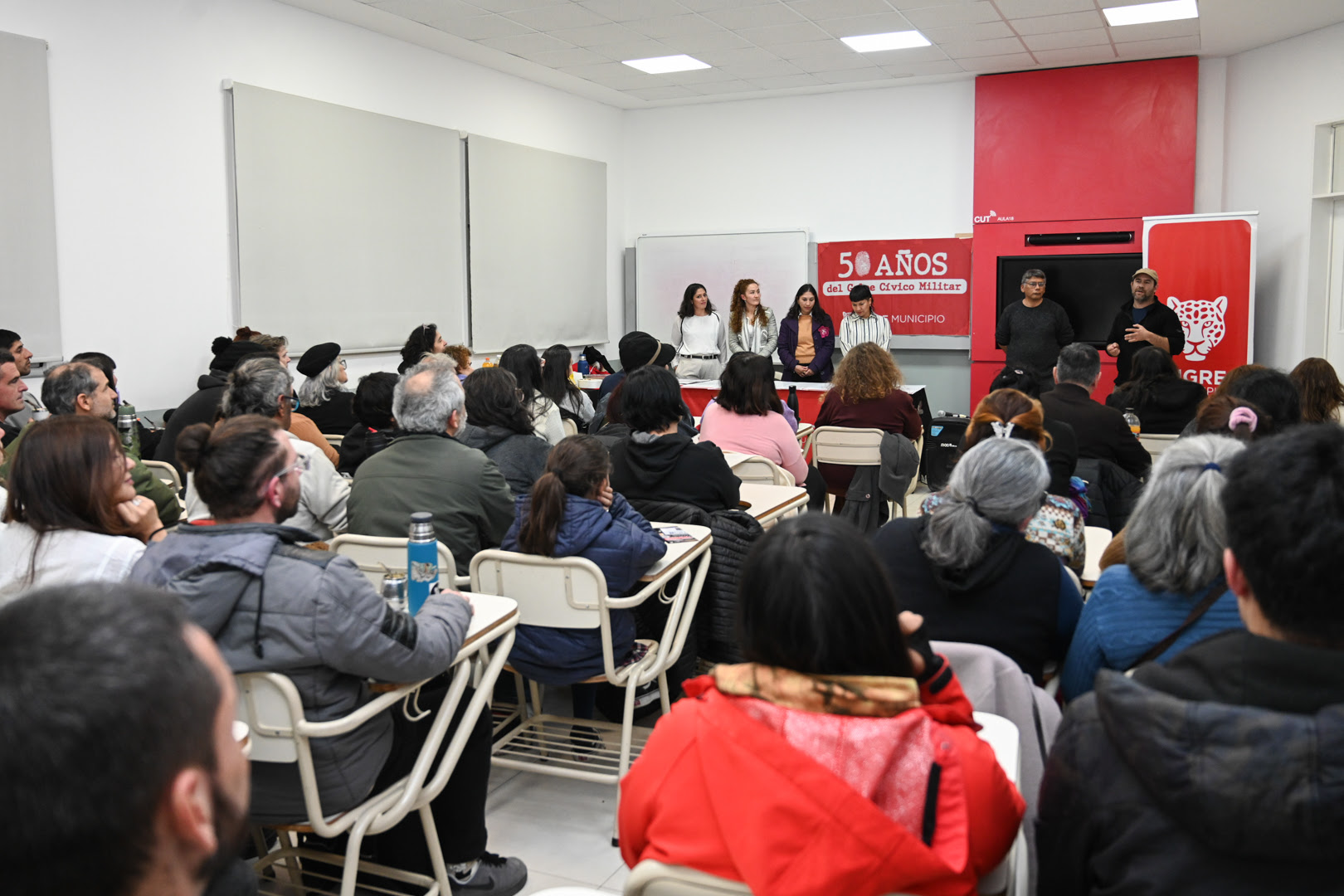 Vecinos de Tigre recibieron sus diplomas tras finalizar el cuatrimestre del taller de idioma guaraní en el CUT