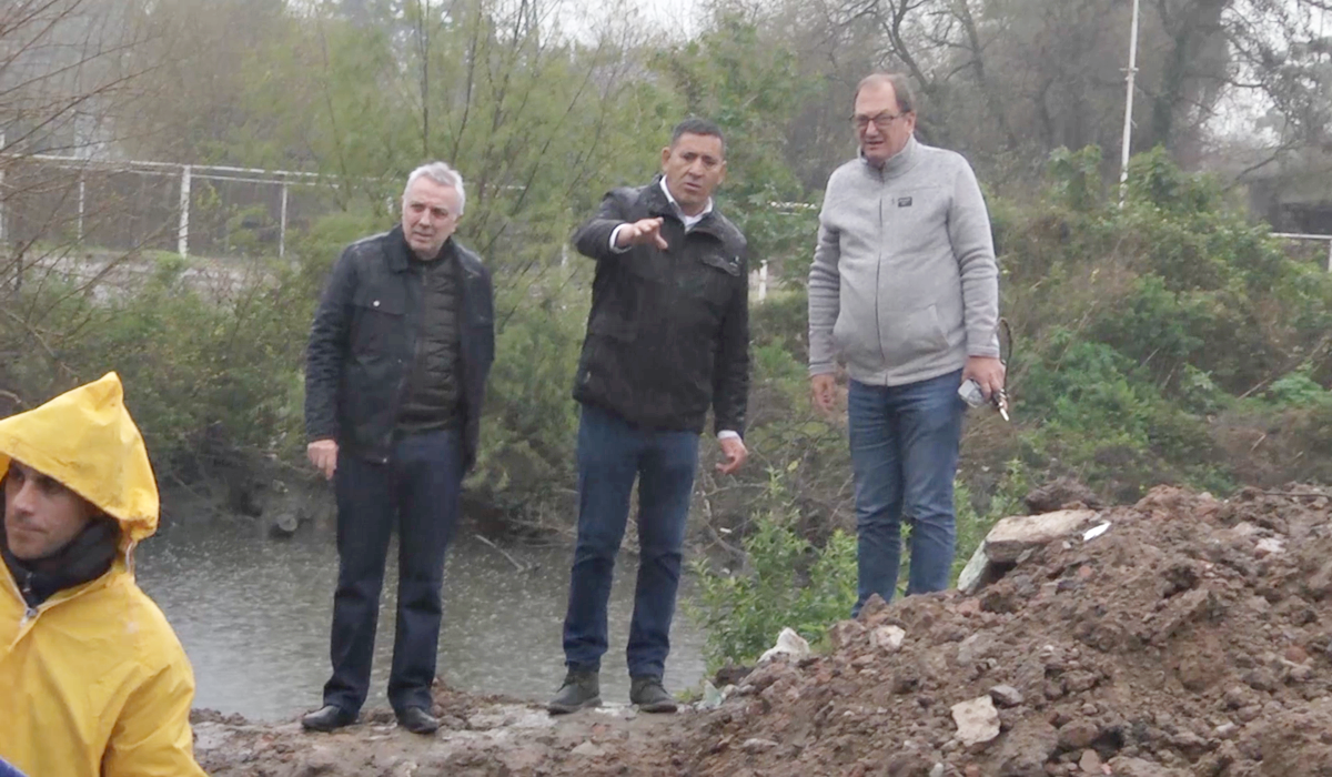El intendente Julio Zamora supervisó los trabajos de infraestructura hidráulica en el barrio Los Tábanos