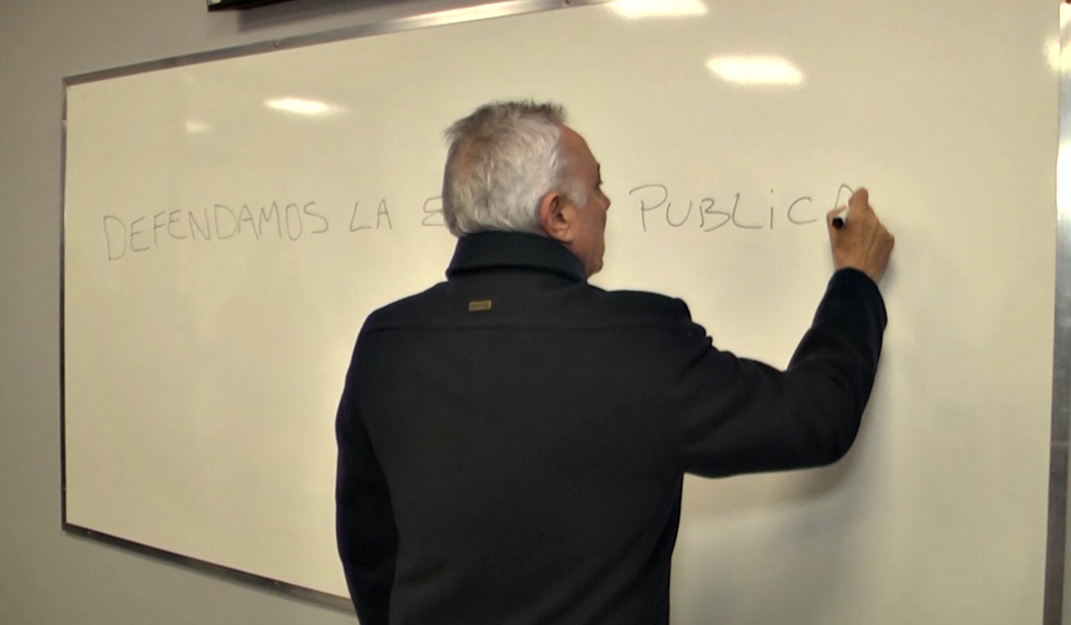 El intendente de Tigre durante la presentación de la obras de remodelación y ampliación de la EES N°26