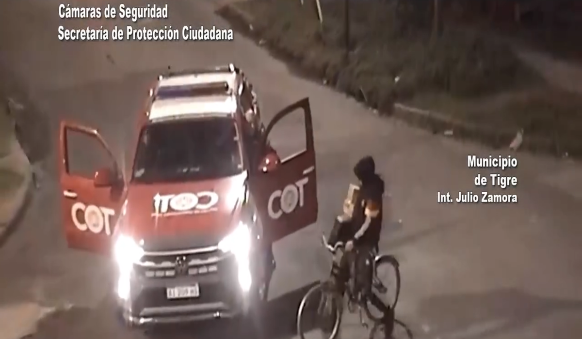 El sospechoso fue registrado por los monitores del sistema de videovigilancia tras ingresar a una propiedad