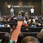 Docentes, familias y autoridades participaron del encuentro enfocado en el cuidado de las infancias en entornos digitales.